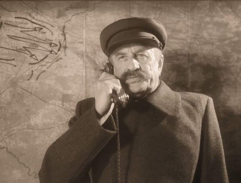 Создать мем: сталин иосиф виссарионович с трубкой, собачья, петр александрович собачье сердце