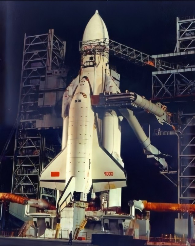 Create meme: the buran spacecraft, buran is a spacecraft of the USSR, buran energy