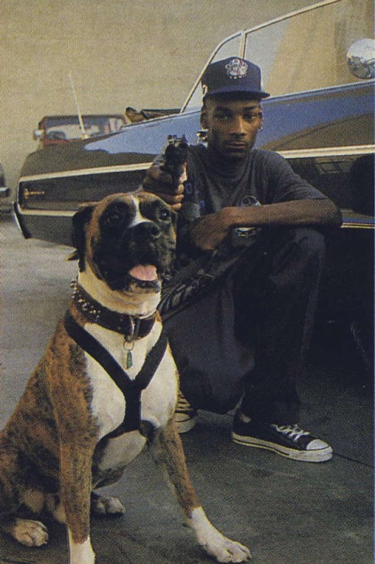 Создать мем: snoop dogg, снуп дог в молодости с собакой, snoop dogg 1991