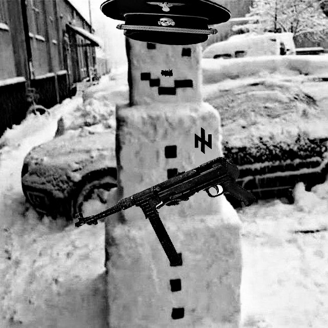 Создать мем: злой снеговик, снеговик прикол, смешные снеговики