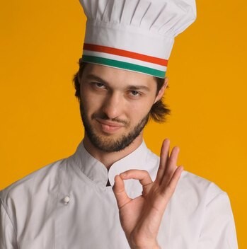 Создать мем: улыбающийся повар, шеф повар, итальянский повар