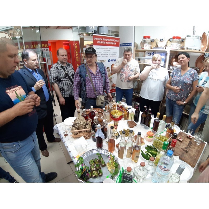 Создать мем: выставка prodexpo, продэкспо, дегустация