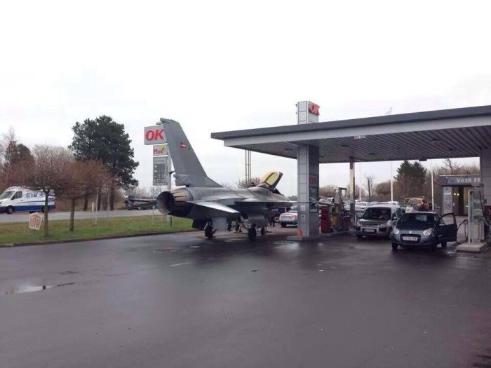 Create meme: refueling the aircraft, car , dressing 