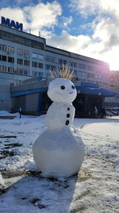Create meme: photos of the snowman, snowman , big snowman