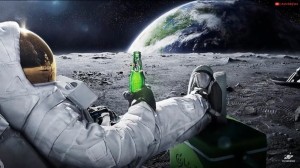Создать мем: в космосе, космический туризм, космонавт с пивом