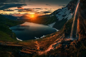 Create meme: beautiful scenery, mountain landscape, mountain sunset