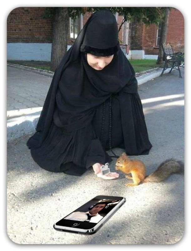 Создать мем: монах, о милосердии, мусульманка с кошкой