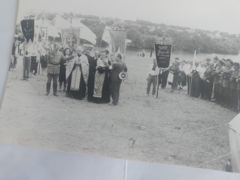 Create meme: West Siberian Exhibition 1911 Omsk, "1918 in Petrograd", Russian pilgrims in Jerusalem 19th century