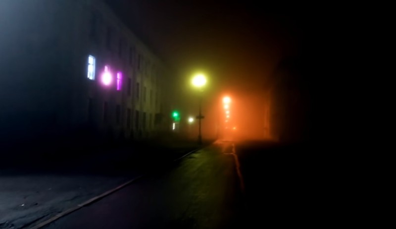 Создать мем: вечер, в тумане, ночной город в тумане