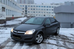 Создать мем: astra h, опель астра 2010, nissan tiida