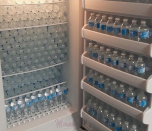 Create meme: Paradise for the perfectionist photo, the refrigerator perfeccionista, a bottle of water in the fridge