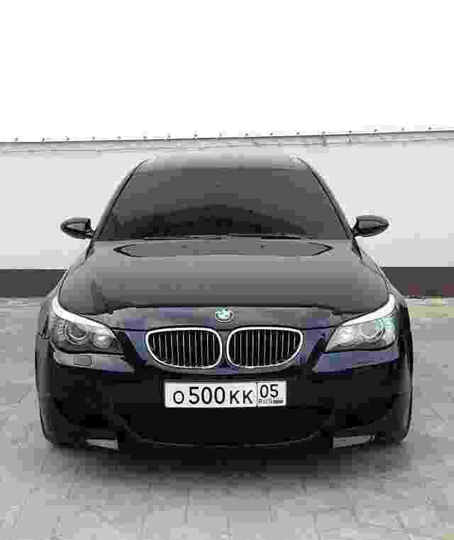 Create meme: bmw 523, black bmw, bmw 