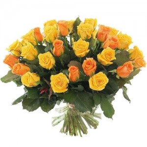 Создать мем: букет из роз, букет цветов желтые розы, букет оранжевых кустовых роз