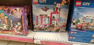 Создать мем: лего пожарная 60215, лего сити 60213 и 60215, пожарное депо lego city