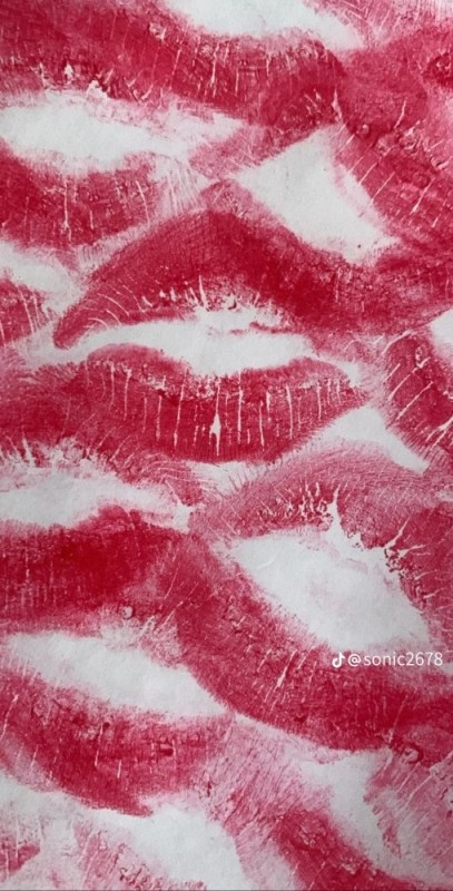 Create meme: lips , kiss , background 