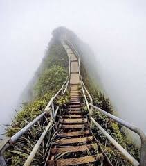 Создать мем: длинная лестница, лестница в рай, высокая лестница