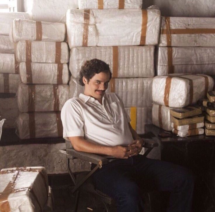Create meme: Pablo Escobar, narcos, pablo escobar narco, Pablo Escobar TV series