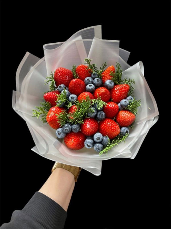 Create meme: berry bouquet, fruity bouquet, bouquet of berries