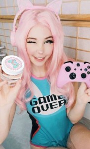 Создать мем: belle delphine бонг, belle delphine instagram, belle delphine косплей кошка