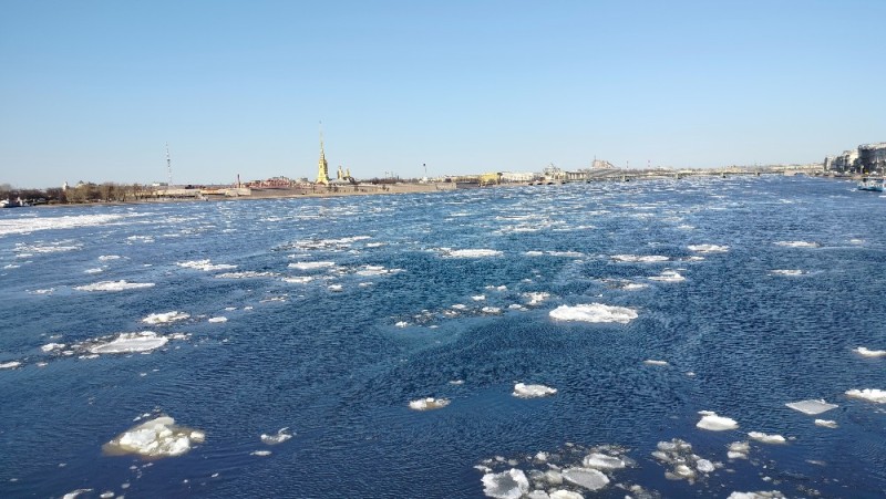 Create meme: the Neva river, the ice on the river, debacle