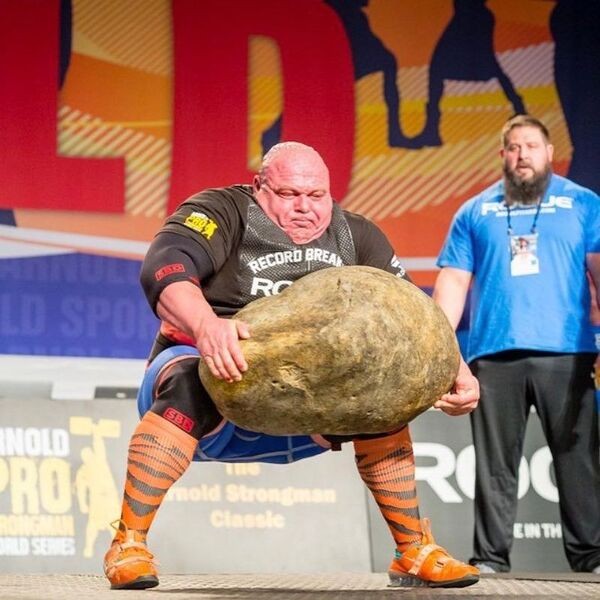 Create meme: Arnold Classic Strongman, huge potato, the biggest potato in the world