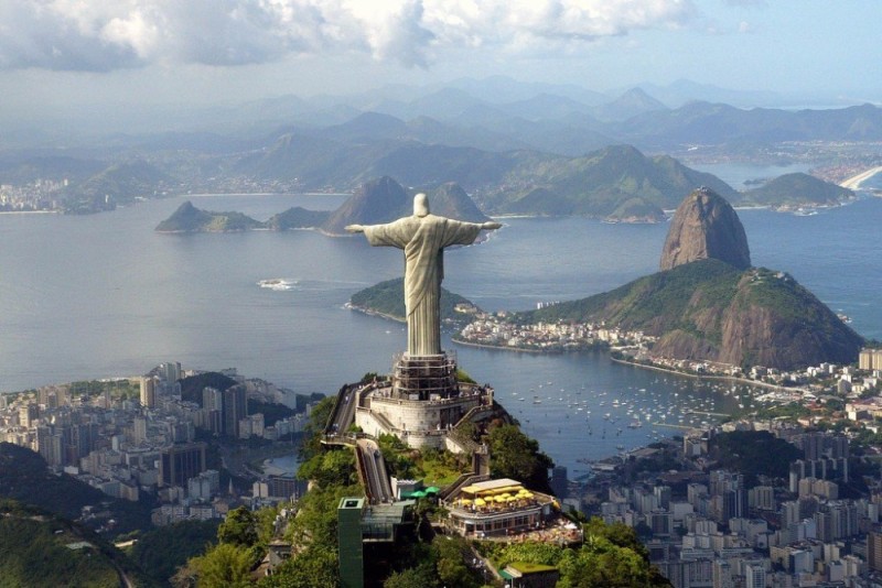 Создать мем: рио статуя христа, статуя христа искупителя в рио де жанейро, статуя христа искупителя бразилия