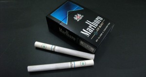 Создать мем: djarum, бросить курить, marlboro blue