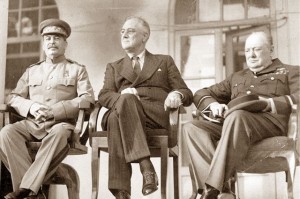 Создать мем: сталин рузвельт черчилль шутка, тегеранская конференция 1943 года, тегеранская конференция поезд