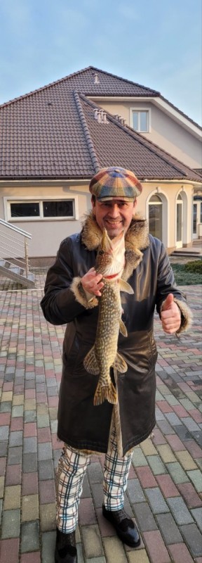 Create meme: pike fishing, trophy pike, people 