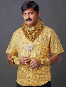 Создать мем: мужчина, золотая рубашка, датта фуге