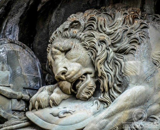Create meme: monument "the dying lion" Lucerne, The dying lion, The wounded lion monument