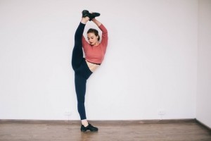 Create meme: twine, the splits, stretching