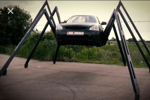 Создать мем: машина паук, огромный паук, приора паук