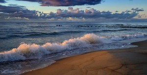 Создать мем: закат оранжевый, оранжевые волны, beach