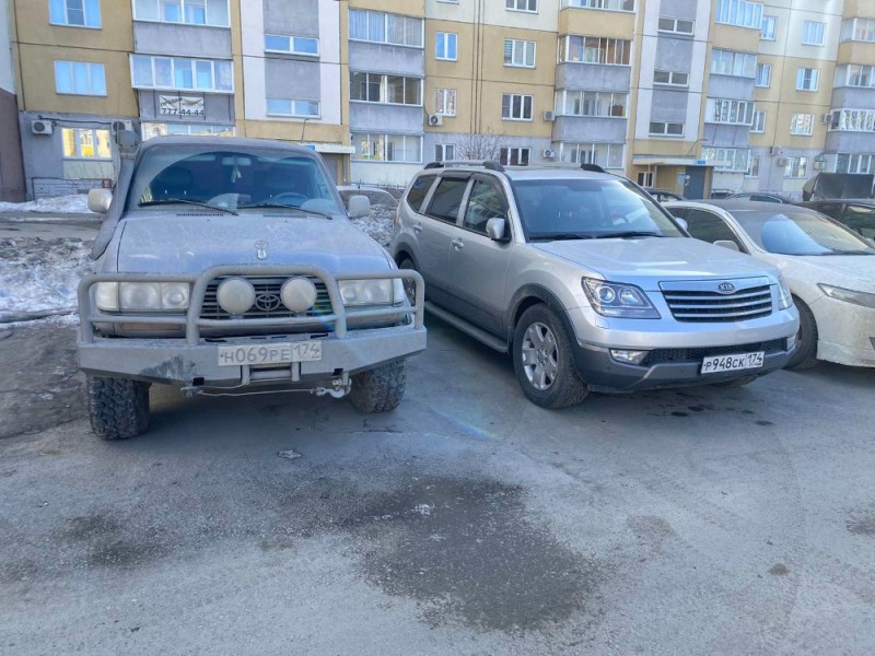 Создать мем: Kia Mohave (Borrego), тойота ленд крузер 2000, toyota land cruiser 2000