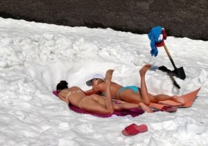 Create meme: sunbathing in the snow pictures, winter vacation funny pictures with captions, sunbathing in the snow pictures funny