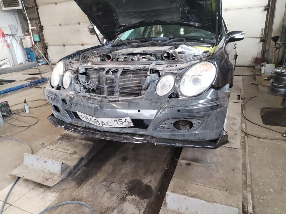 Создать мем: Hyundai Terracan, mercedes benz e class w 211, мерседес е класс 2002