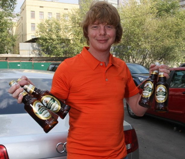 Create meme: the redhead from ivanushka with beer, andrey smirnov, grigoriev-apollonov andrey with beer