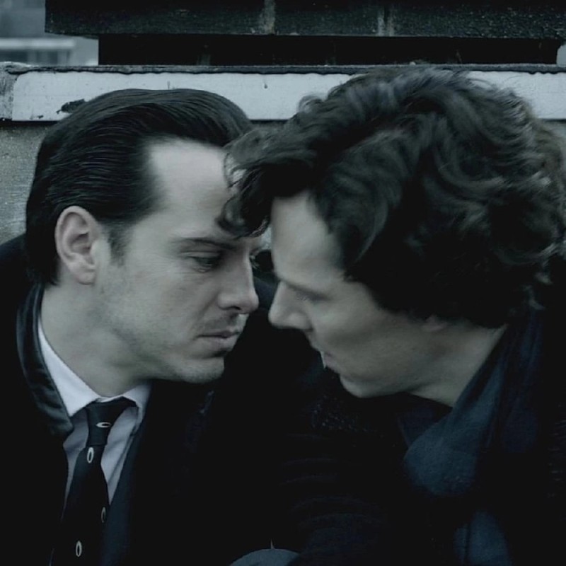 Create meme: Sherlock , bbc sherlock, Jim Moriarty and Sherlock Holmes kiss