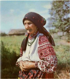 Создать мем: белорусская бабушка, женщина, бабушки