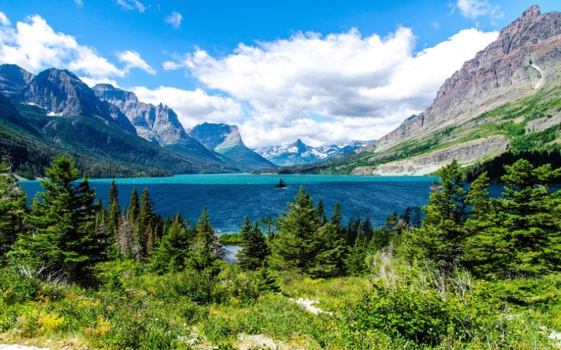 Создать мем: озеро сент-мэри, монтана, сша, природа, glacier national park
