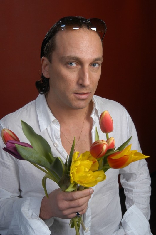 Create meme: Dmitriy Nagiev , Dmitry and ynagiev with flowers, dmitry nagiyev biography