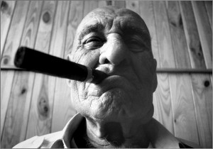 Создать мем: дед с сигарой