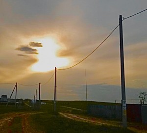 Создать мем: закат, в деревне, небо