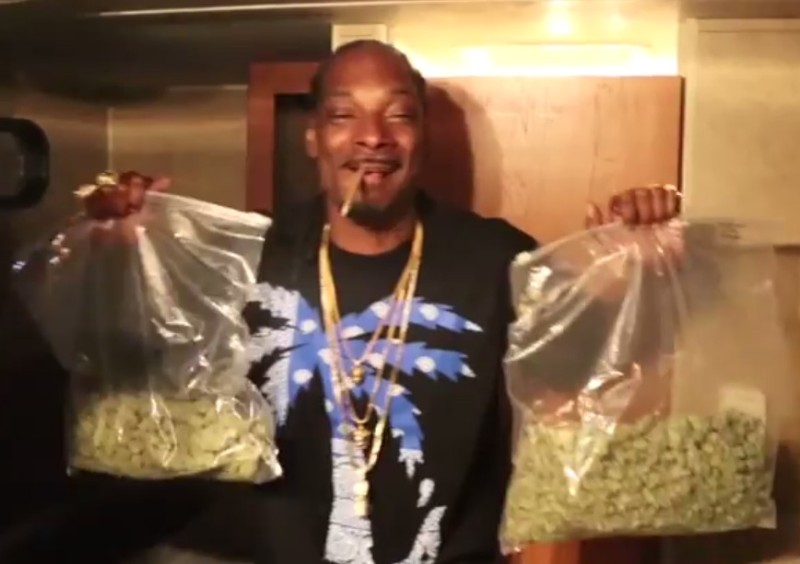 Create meme: Snoop Dogg weed, Snoop Dogg with packages, Snoop Dogg with packages of grass