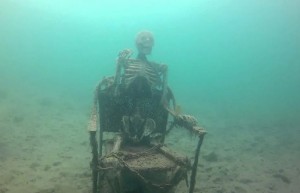 Create meme: the skeleton under water, the bottom of the lake