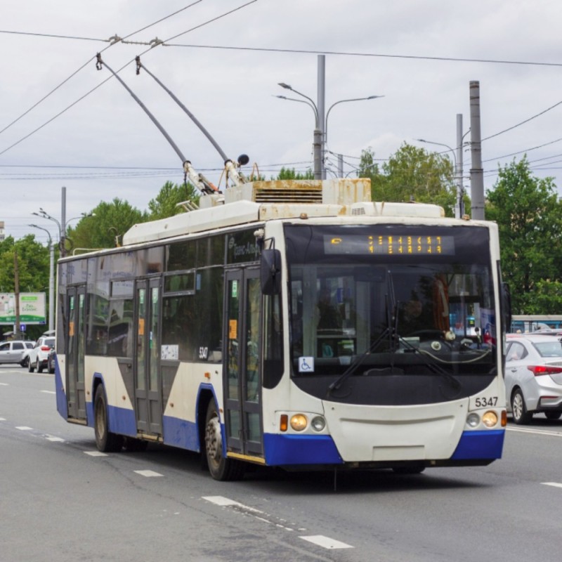 Создать мем: троллейбус красноярск, троллейбус вмз 5298 лидер, вмз-5298.01 «авангард»