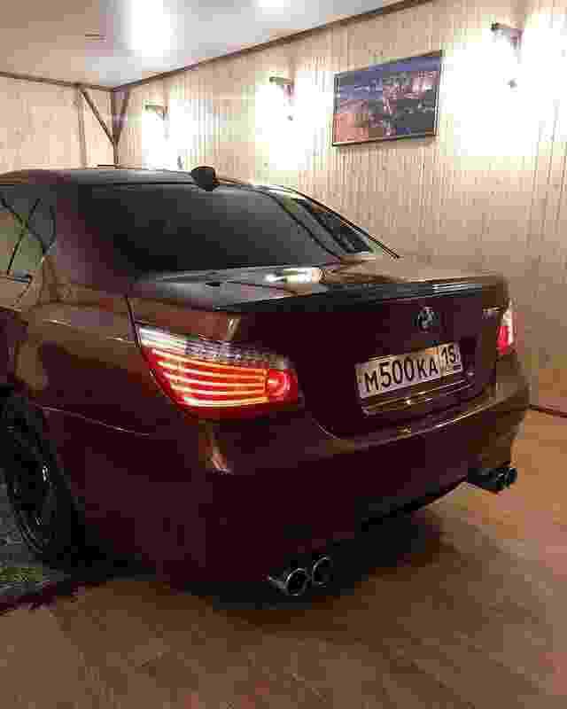 Создать мем: bmw m5, бмв м 5 2005, bmw m 5 e 60