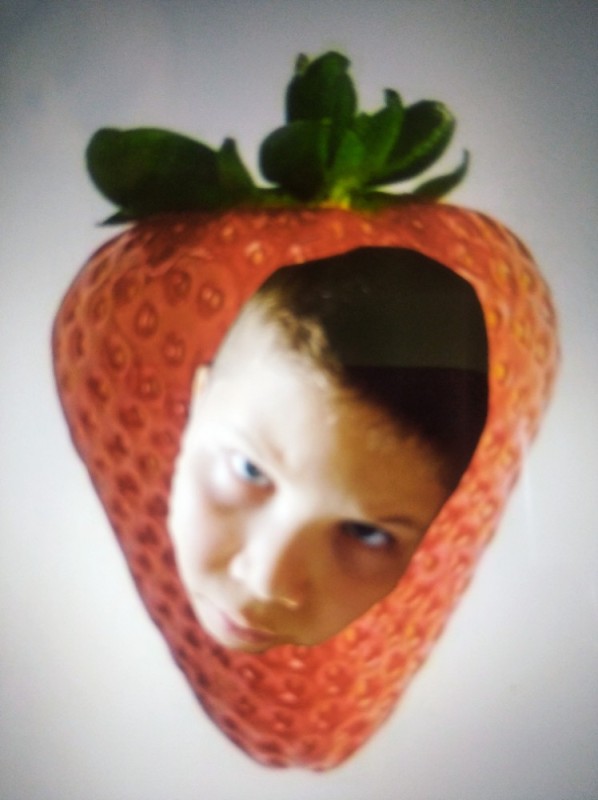 Create meme: merry strawberries, strawberry , strawberries on the head