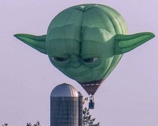 Создать мем: air balloon, yoda hot air balloon, большой воздушный шар